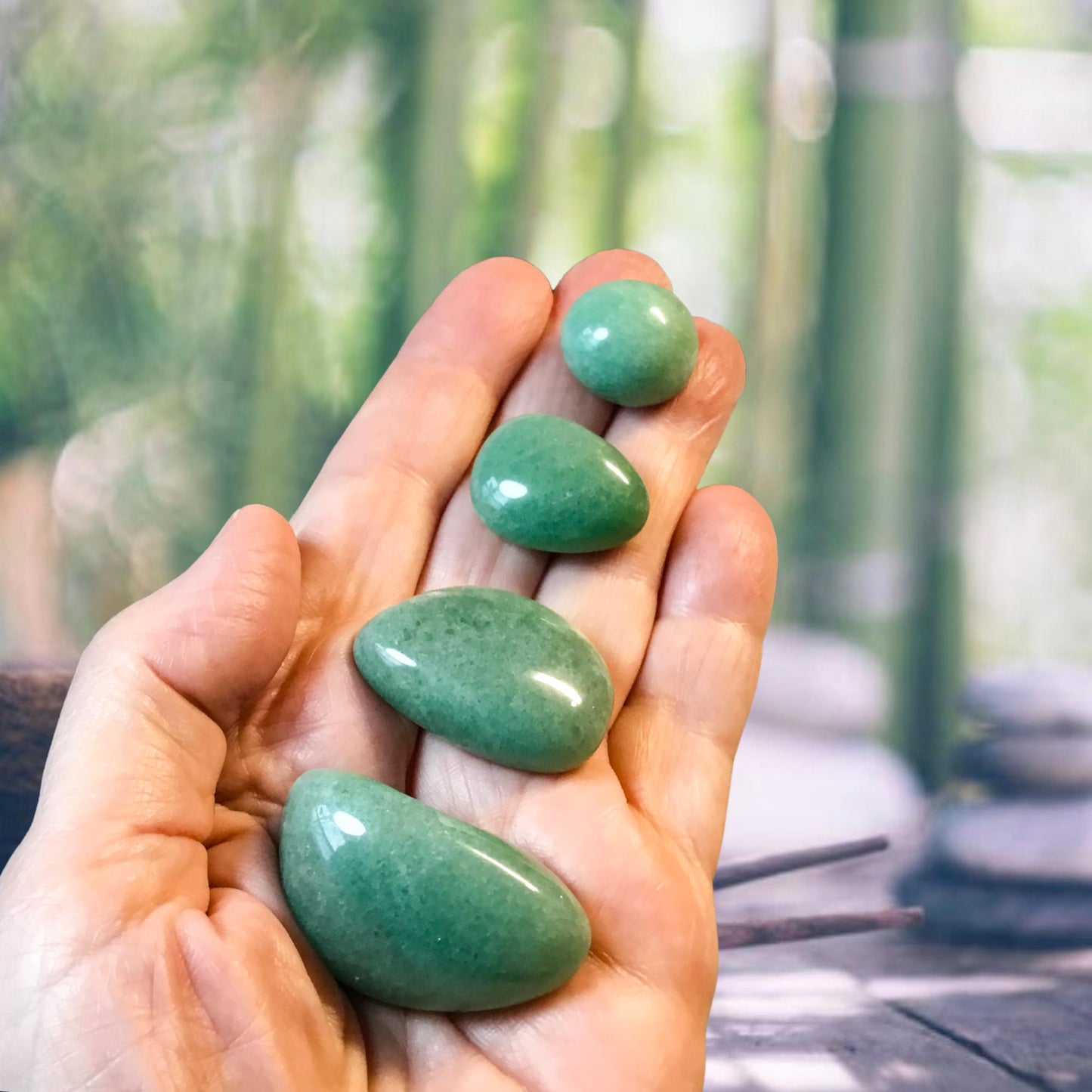 GREEN AVENTURINE Tumbled Stone - Choice of Sizes and Quantity - Polished High Energy Healing Stones with Information Card - Reiki Enhanced