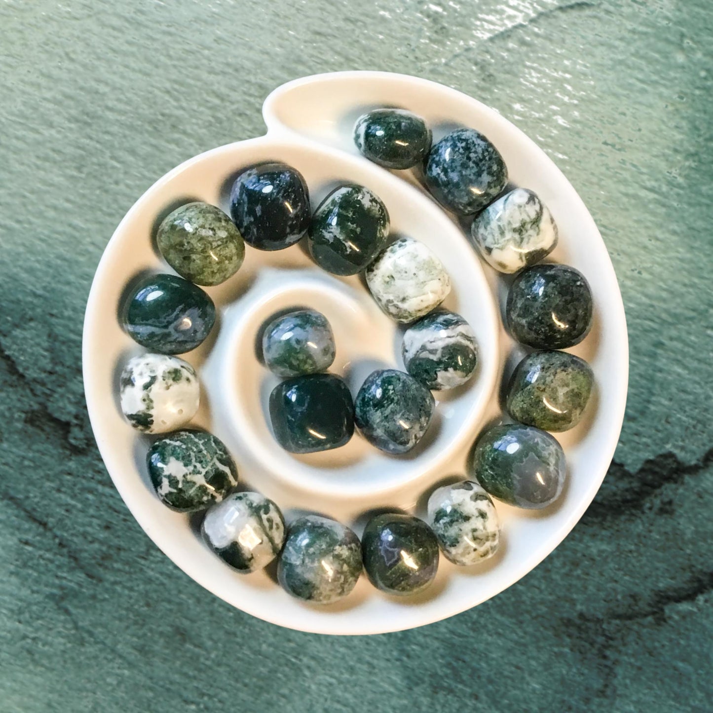 MOSS AGATE Tumbled Stone - Choice of Sizes and Quantity - Polished High Energy Healing Stones with Information Card - Reiki Enhanced